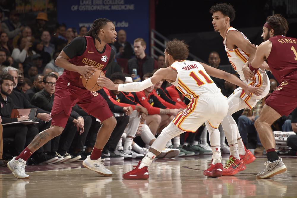 更带有足球 更带有足球